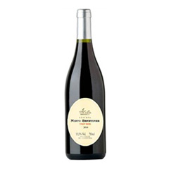 Vino tinto pinot noir Nieto Senetiner en botella 750 cc.